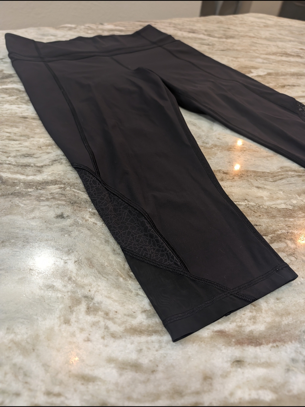Lululemon Cropped Leggings - Picture 2 of 6